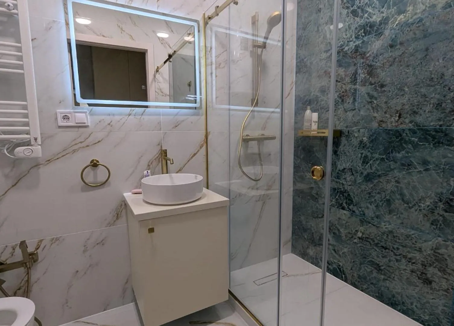 באטומי White Tower Apartments