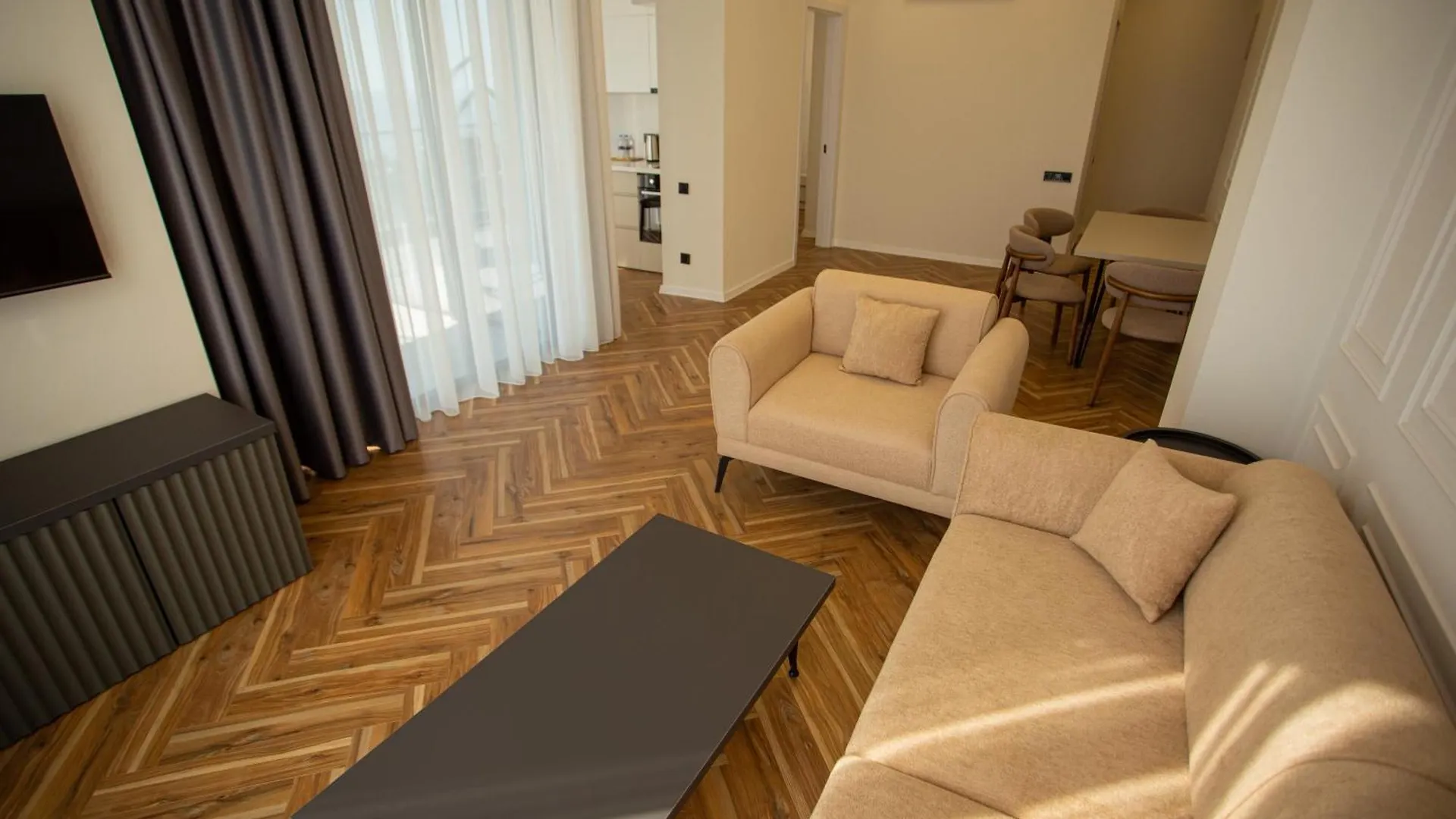 White Tower Apartments Batumi 0*,